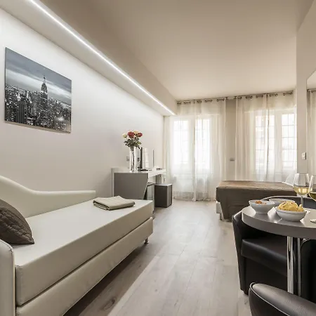 Cavour Luxury 2*