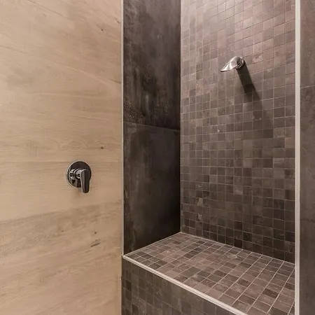 Cavour Luxury 2*