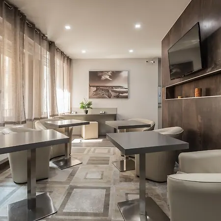 Cavour Luxury 2* Boloňa