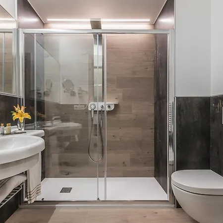 Cavour Luxury