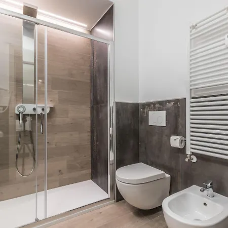 Cavour Luxury 2* בולוניה